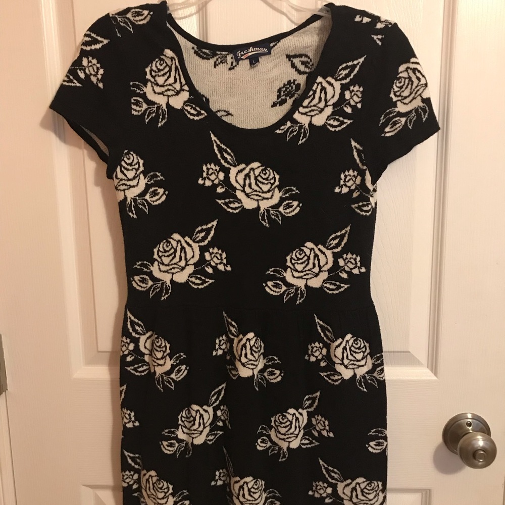 🎉Black and white rose dress
